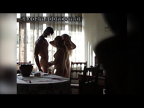 ❤️ Ħbieb sesswali jistiednu raġel ġgant u threesome miegħu Porno f'mt.dewporn.ru ❌️❤