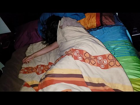 ❤️ Stepson jgħajjar lill-mara żagħżugħa tiegħu waqt li torqod. Porno f'mt.dewporn.ru ❌️❤