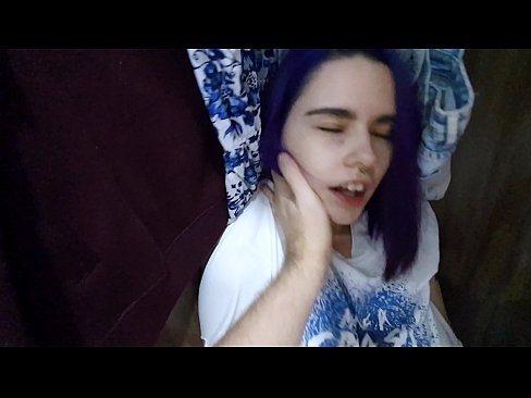 ❤️ Sibt lil sis tiegħi fil-closet u għenitha tiġri Porno f'mt.dewporn.ru ❌️❤
